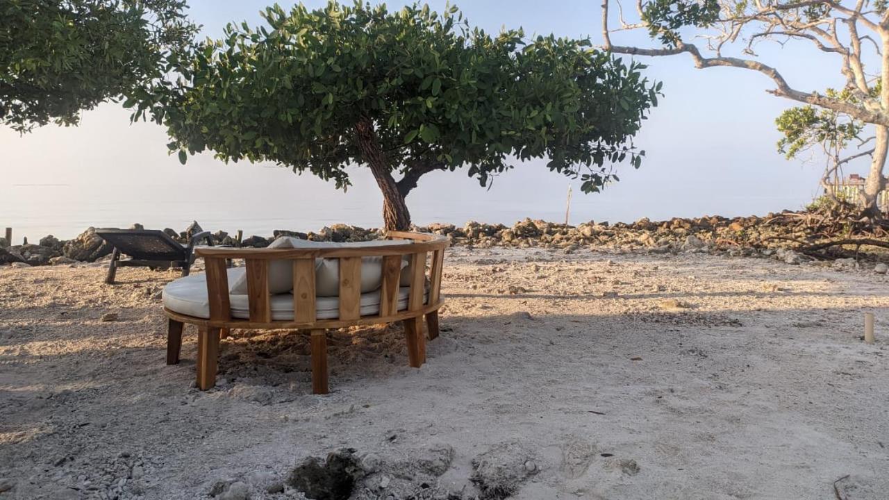 Hostel Villa Luz Beach Tintipan Island Exterior foto